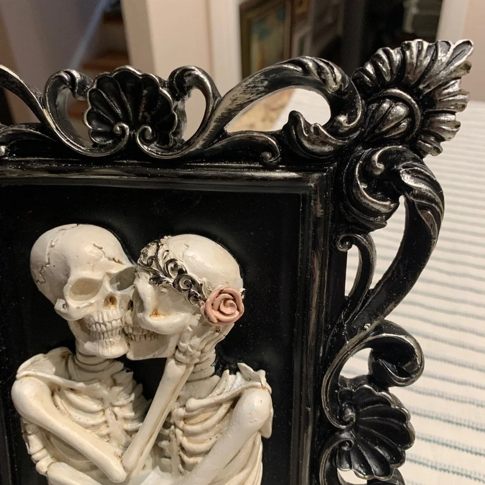 Halloween Gothic Embracing Skeleton Couple Portrait Frame